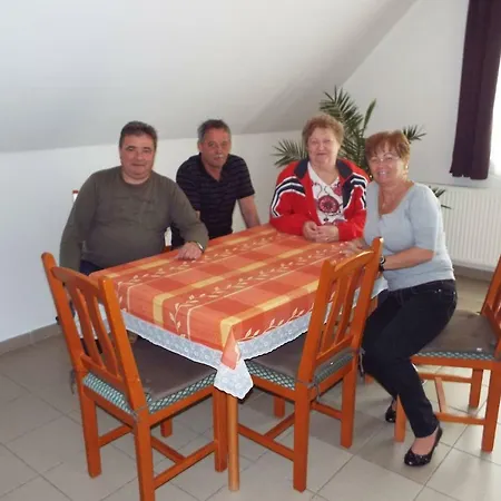 Ilona Apartman