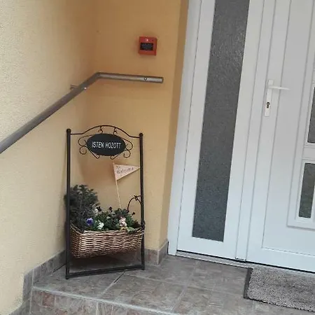 Ilona Apartman Apartment *